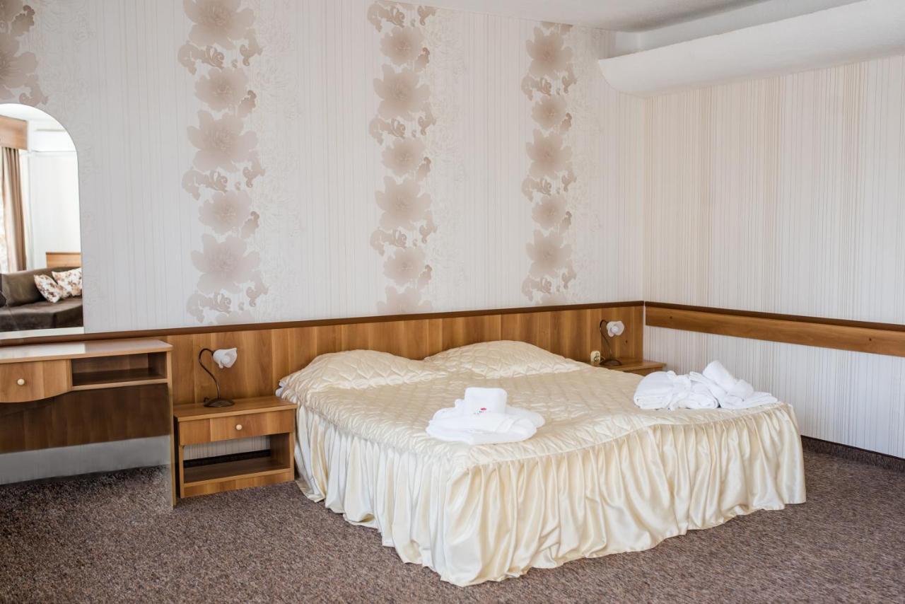 Хотел Казанлък Exterior photo