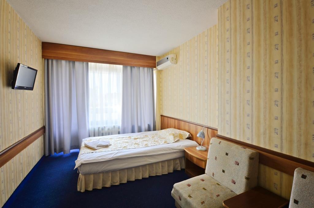 Хотел Казанлък Exterior photo